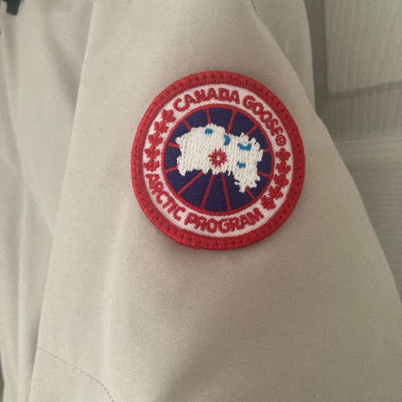 Canada Goose Jacket - Picture 3 of 16